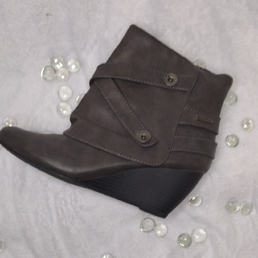 NWT Gray Blowfish Booties